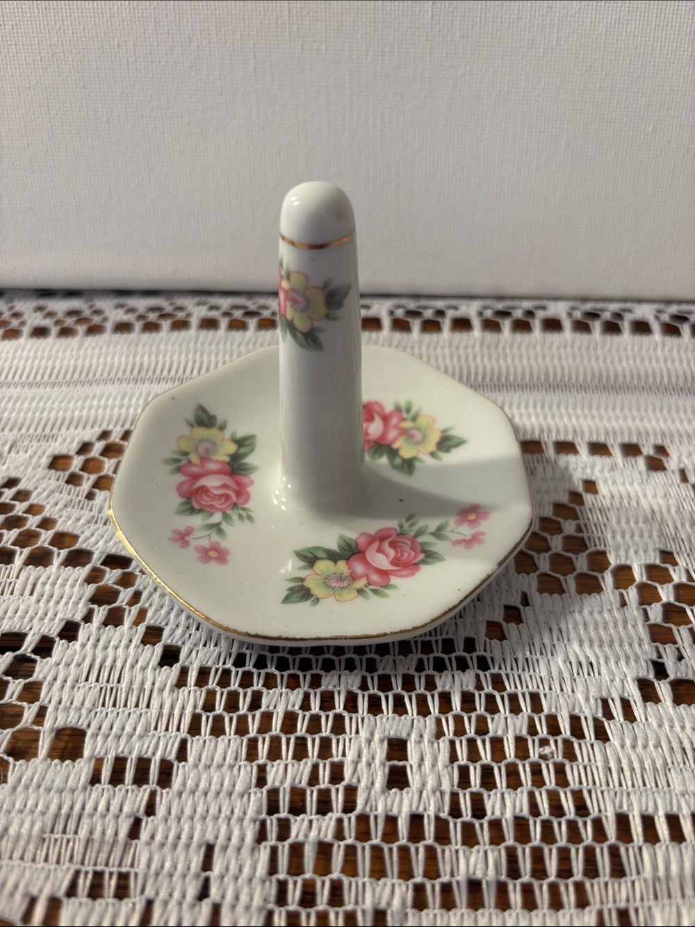 Vintage Pink and Yellow Roses with Gold Trim Ring Holder